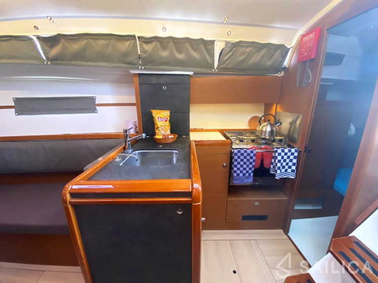 Sun Odyssey 349 - Yacht Charter Sailica