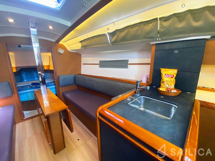 Sun Odyssey 349 - Yacht Charter Sailica
