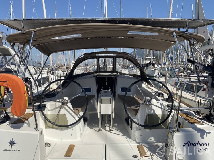 Sun Odyssey 349 - Yacht Charter Sailica