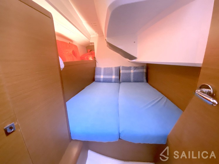 Sun Odyssey 349 - Yacht Charter Sailica