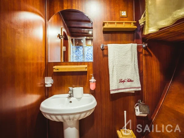 Gulet - Yacht Charter Sailica