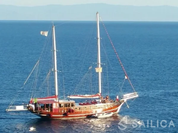 Gulet - Yacht Charter Sailica