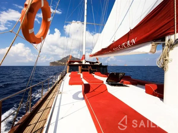 Gulet - Yacht Charter Sailica