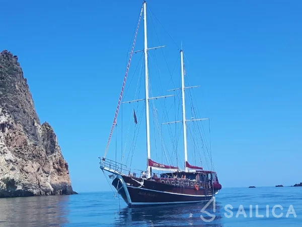 Gulet - Yacht Charter Sailica
