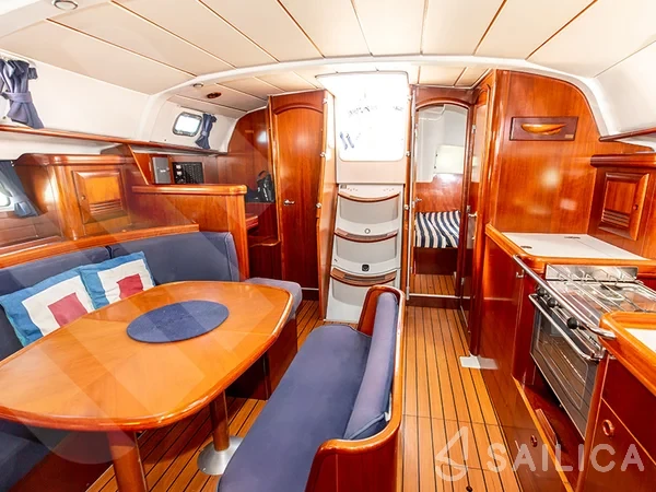 Oceanis 41.1 - Yacht Charter Sailica