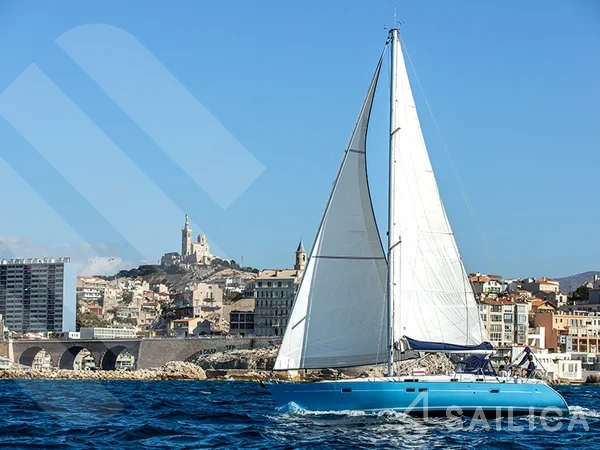 Oceanis 41.1 - Yacht Charter Sailica