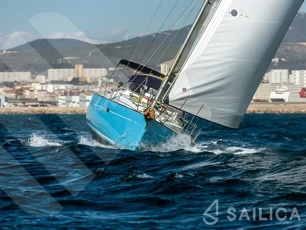Oceanis 41.1 - Yacht Charter Sailica