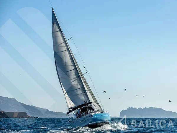Oceanis 41.1 - Yacht Charter Sailica