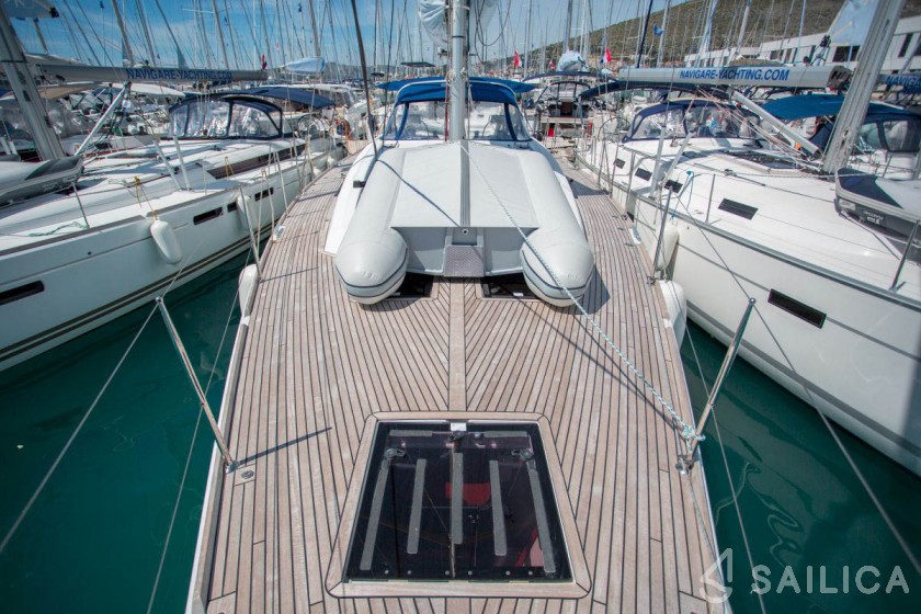 Oceanis 55 - 4 + 1 cab. - Yacht Charter Sailica