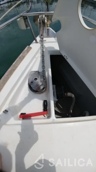 Oceanis 43 - Yacht Charter Sailica