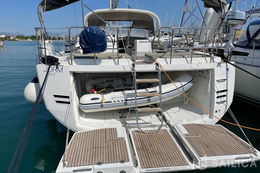 Jeanneau 64 - Yacht Charter Sailica