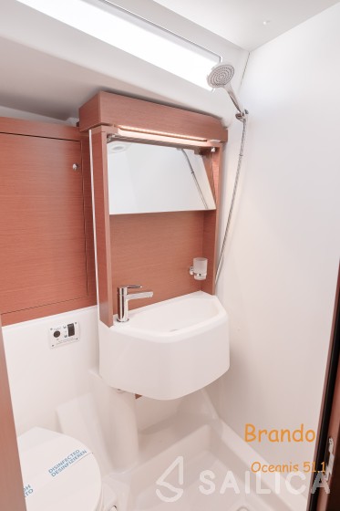 Oceanis 51.1 - Yacht Charter Sailica