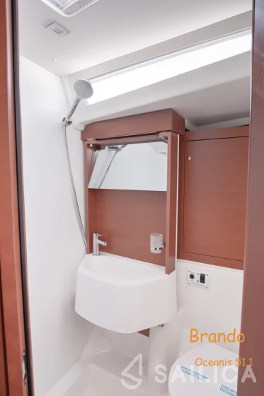 Oceanis 51.1 - Yacht Charter Sailica