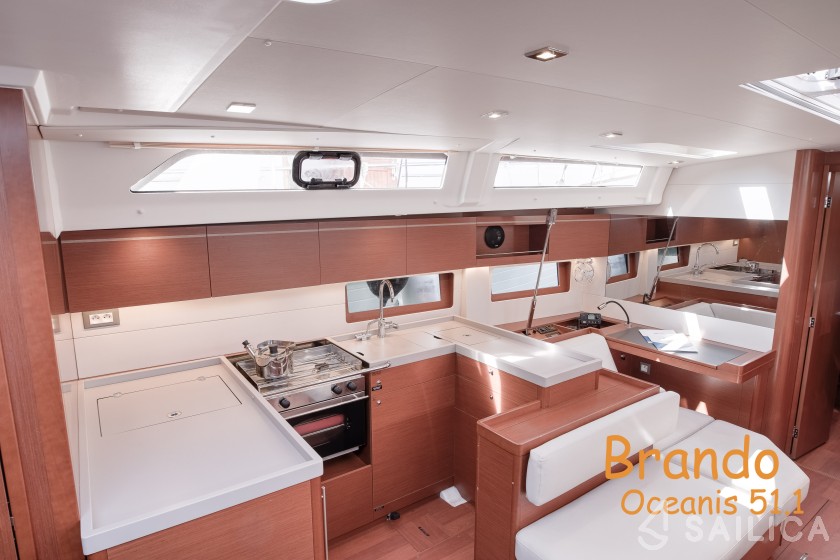 Oceanis 51.1 - Yacht Charter Sailica