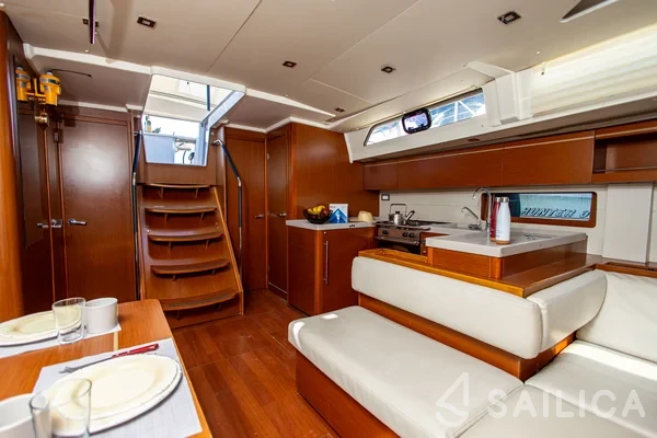 Oceanis 51.1 - Yacht Charter Sailica