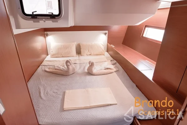 Oceanis 51.1 - Yacht Charter Sailica