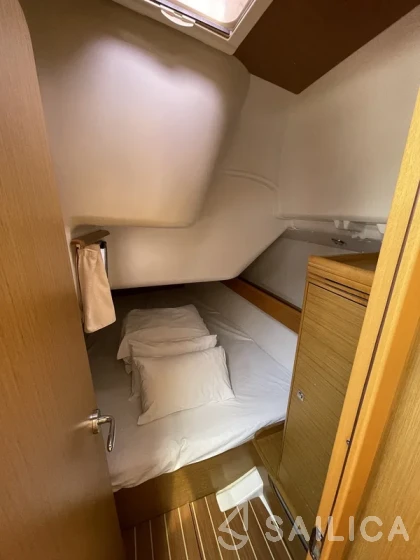 Sun Odyssey 36i - Yacht Charter Sailica