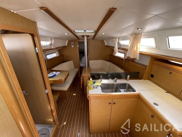 Sun Odyssey 36i - Yacht Charter Sailica