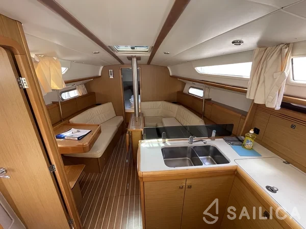 Sun Odyssey 36i - Yacht Charter Sailica
