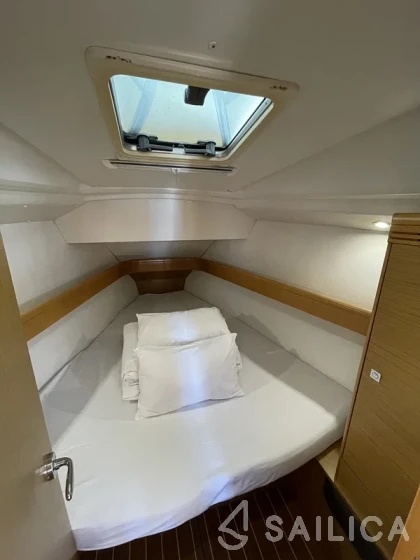 Sun Odyssey 36i - Yacht Charter Sailica