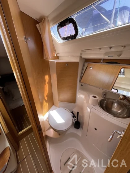 Sun Odyssey 36i - Yacht Charter Sailica
