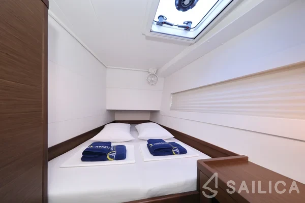 Lagoon 40 - Yacht Charter Sailica