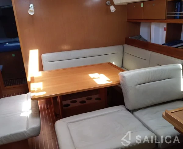 Bavaria 45 Cruiser - Yacht Charter Sailica