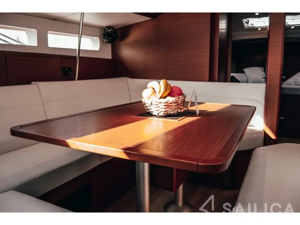 Sun Odyssey 519 - Yacht Charter Sailica