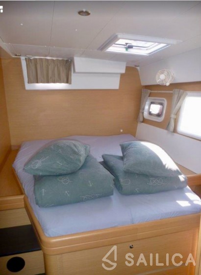 Lagoon 421 - 4 + 1 cab. - Yacht Charter Sailica