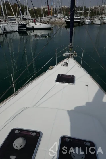 Oceanis 50 - Yacht Charter Sailica