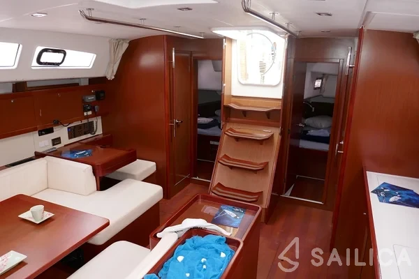 Oceanis 50 - Yacht Charter Sailica
