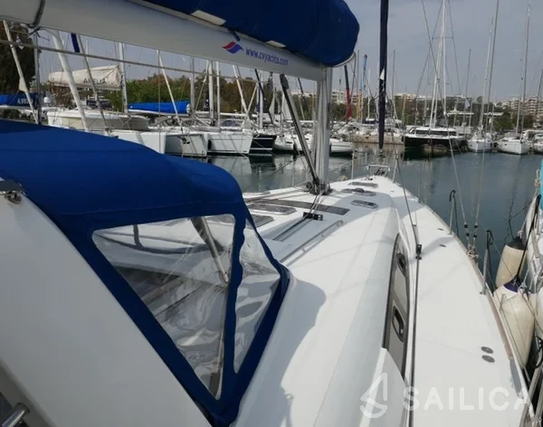 Oceanis 50 - Yacht Charter Sailica