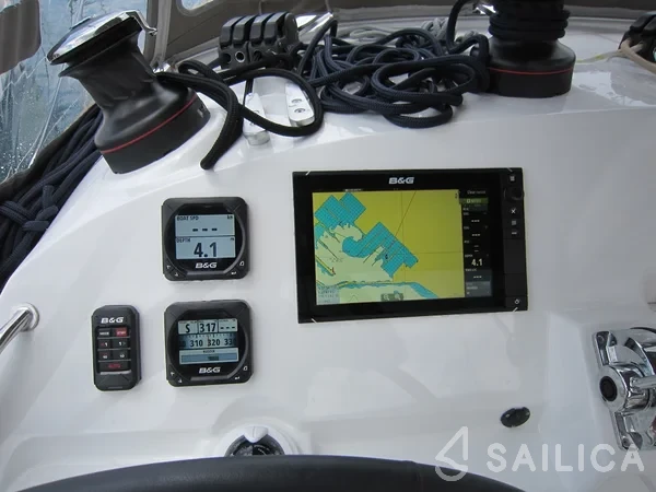 Lagoon 400 S2 - Yacht Charter Sailica