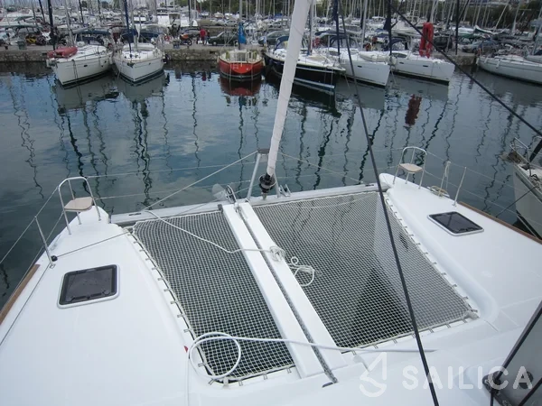 Lagoon 400 S2 - Yacht Charter Sailica