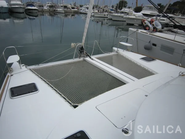 Lagoon 380 - Yacht Charter Sailica