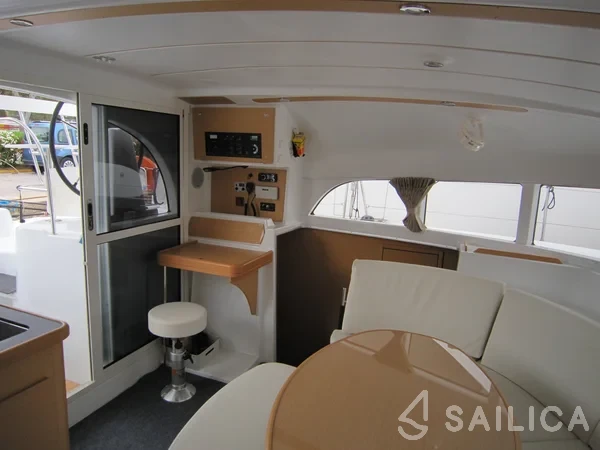 Lagoon 380 - Yacht Charter Sailica