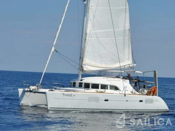 Lagoon 380 - Yacht Charter Sailica