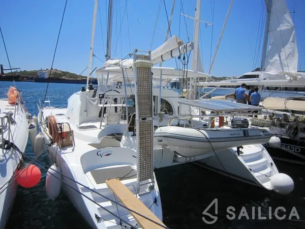 Lagoon 380 - Yacht Charter Sailica