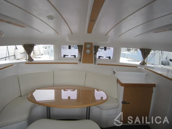 Lagoon 380 - Yacht Charter Sailica
