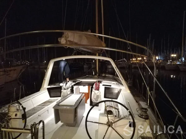 Oceanis 45 - Yacht Charter Sailica
