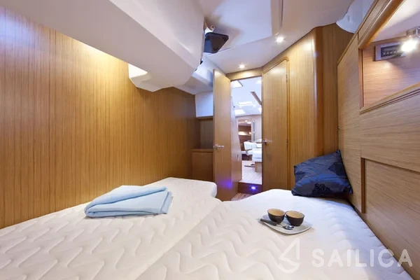 Jeanneau 53 - Yacht Charter Sailica