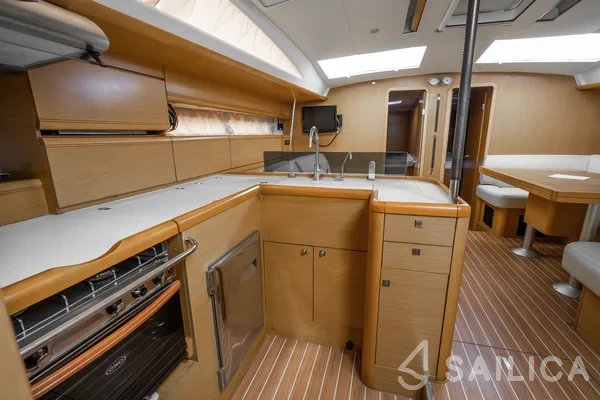 Jeanneau 53 - Yacht Charter Sailica