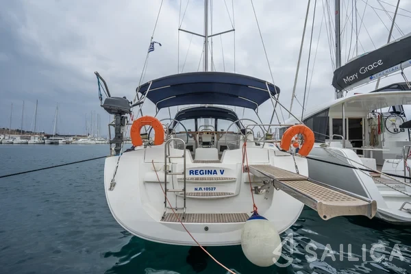Jeanneau 53 - Yacht Charter Sailica
