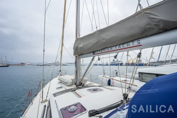 Jeanneau 53 - Yacht Charter Sailica
