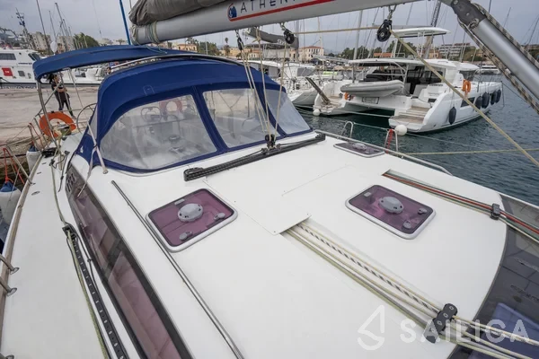Jeanneau 53 - Yacht Charter Sailica