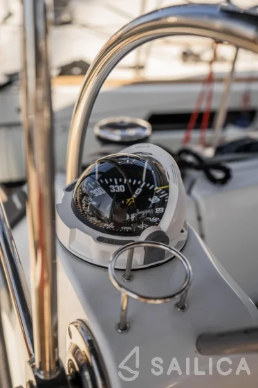 Sun Odyssey 519 - Yacht Charter Sailica
