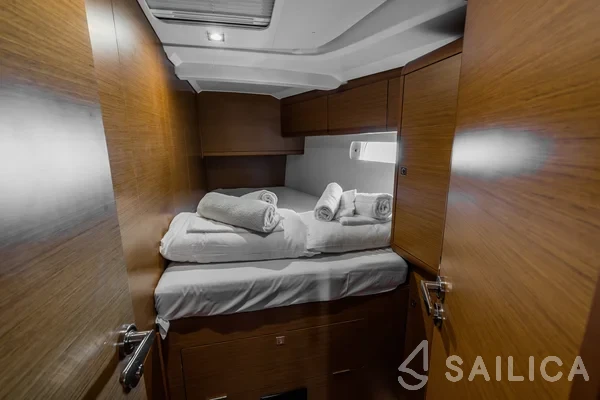 Sun Odyssey 519 - Yacht Charter Sailica