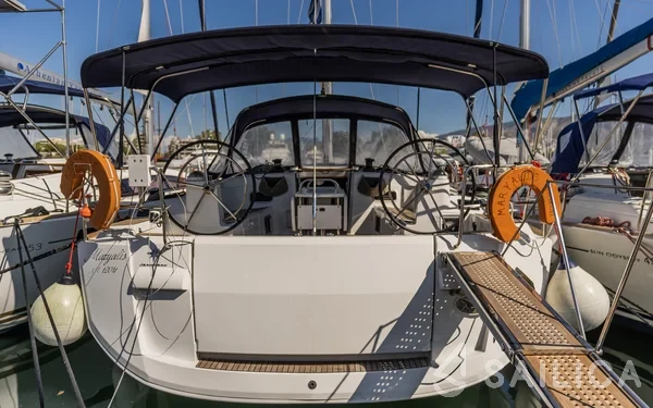 Sun Odyssey 519 - Yacht Charter Sailica