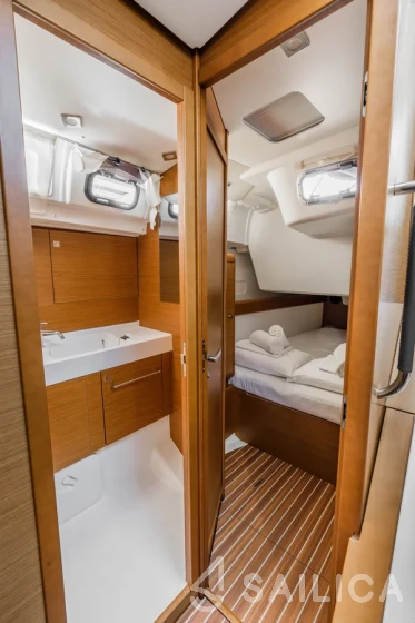 Sun Odyssey 519 - Yacht Charter Sailica