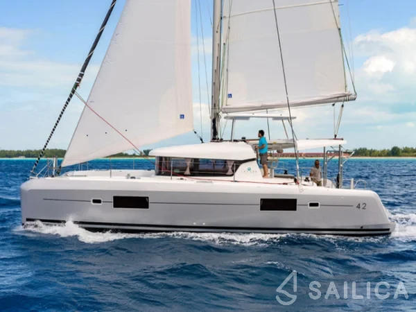 Lagoon 42 - Yacht Charter Sailica